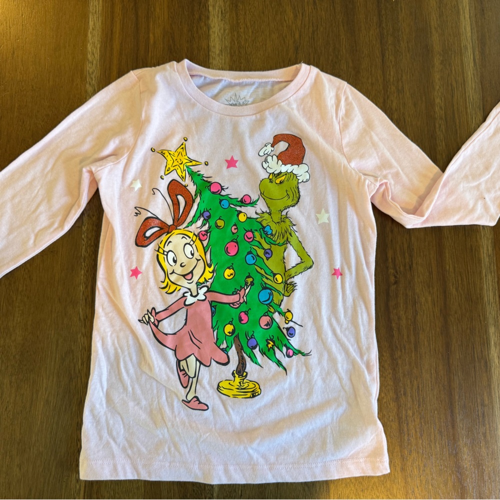 Girls size 8 Grinch Christmas Graphic Tee